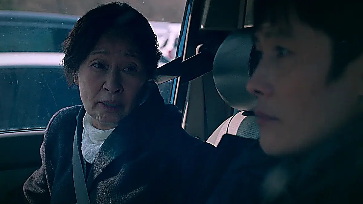 車内で息子に白鹿潭へ連れて行ってほしいと頼むオクドン